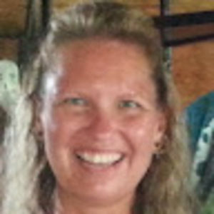 Meet your Posher, Dana